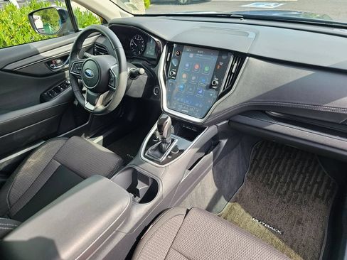 Used 2024 Subaru Outback Premium AWD/4WD image 10