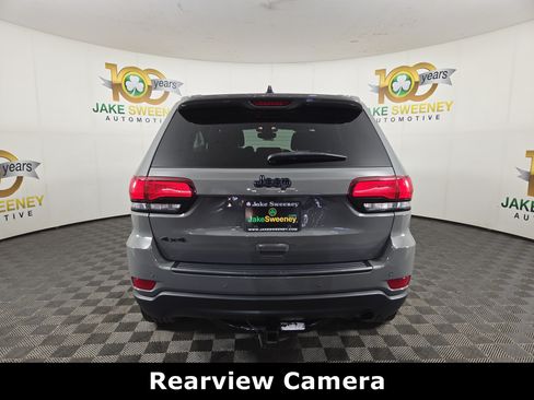 Used 2019 Jeep Grand Cherokee Laredo AWD/4WD image 9