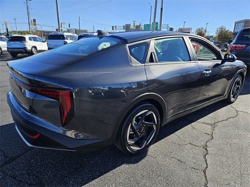 Used 2025 Kia K4 EX image 7
