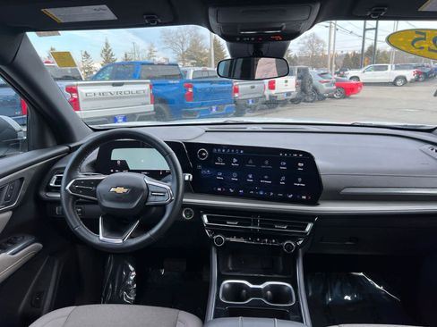 Certified 2025 Chevrolet Traverse LT image 34