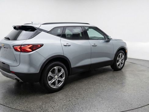 Used 2025 Chevrolet Blazer LT image 9