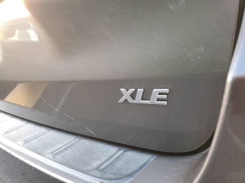 Used 2020 Toyota Sienna XLE FWD image 8