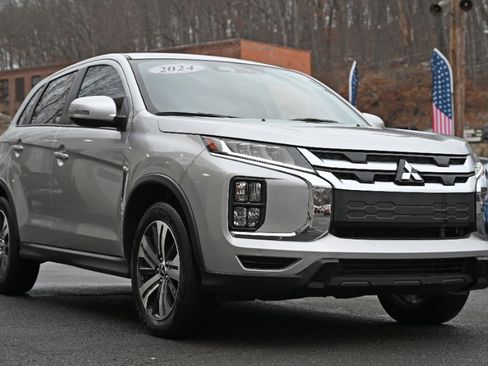 Used 2024 Mitsubishi Outlander Sport SE image 7
