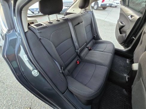 Used 2017 Chevrolet Cruze LT FWD image 30
