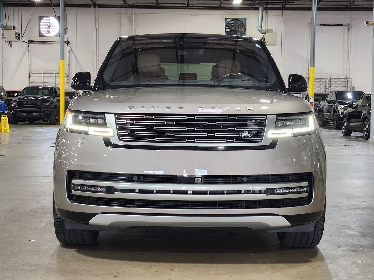 Used 2023 Land Rover Range Rover SE AWD/4WD image 2