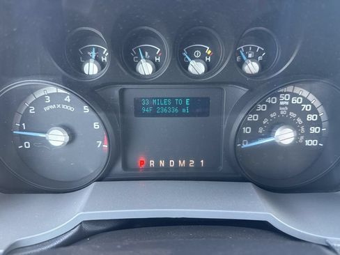 Used 2014 Ford F250 XL w/ Power Equipment Group AWD/4WD image 21