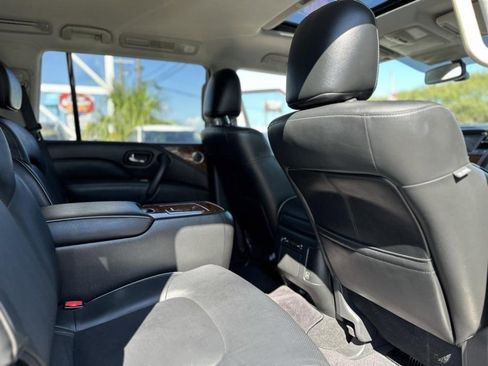 Used 2018 INFINITI QX80 Base image 22