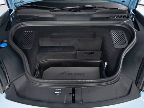 New 2026 Porsche Macan 4S Electric image 42