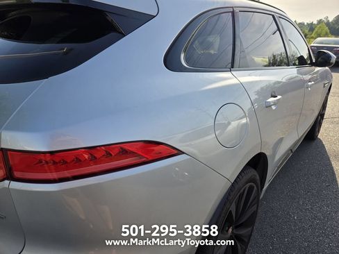 Used 2019 Jaguar F-PACE S AWD/4WD image 10