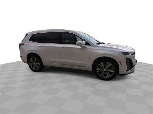 Certified 2020 Cadillac XT6 Premium Luxury image 17