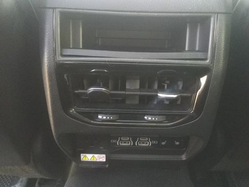 Used 2022 Jeep Grand Cherokee Limited 4xe image 13