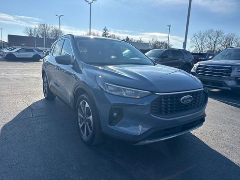 Used 2025 Ford Escape Platinum image 6