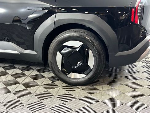 Used 2024 Kia EV9 Light Long Range image 9