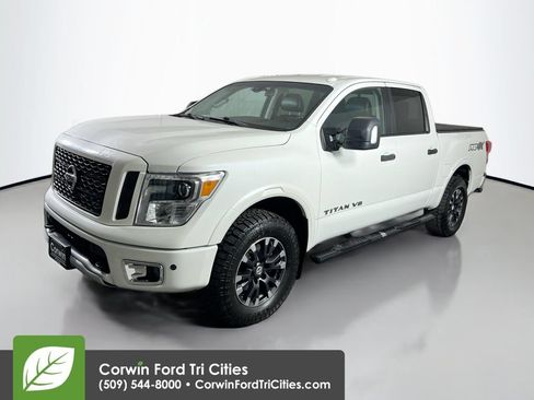 Used 2018 Nissan Titan PRO-4X AWD/4WD image 5