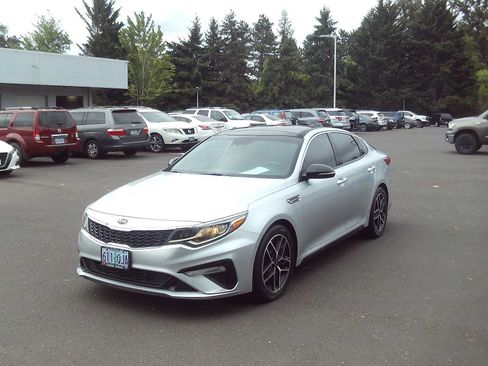 Used 2020 Kia Optima SE FWD image 1