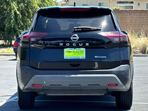 Used 2023 Nissan Rogue SV AWD/4WD image 12