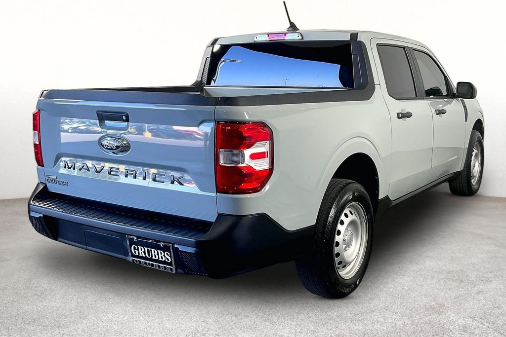 Used 2023 Ford Maverick XL FWD image 2