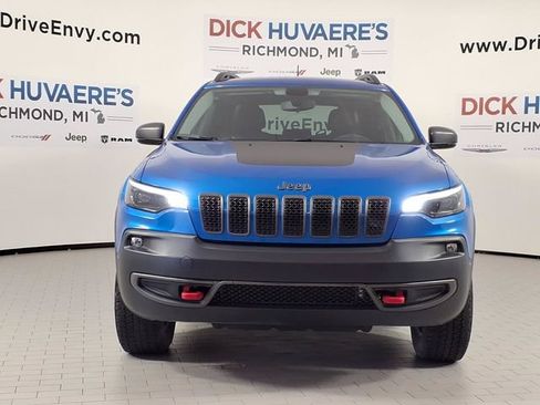 Used 2020 Jeep Cherokee Trailhawk w/ Cold Weather Group AWD/4WD image 2