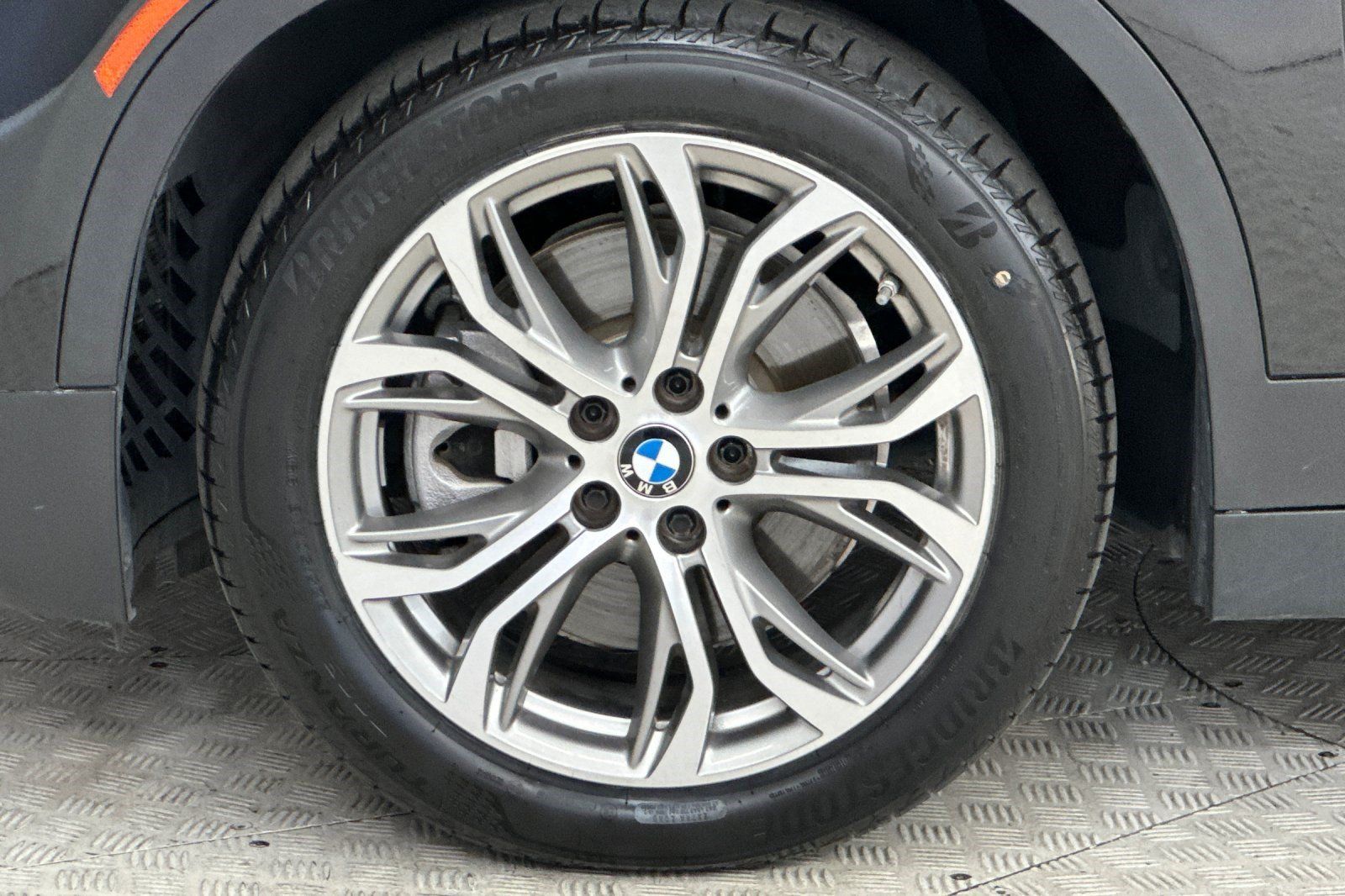 Used 2022 BMW X2 sDrive28i w/ Convenience Package FWD image 12