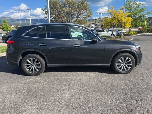 Used 2024 Mercedes-Benz GLC 300 4MATIC image 9
