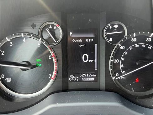 Used 2023 Lexus GX 460 Luxury w/ Sport Design Package AWD/4WD image 3