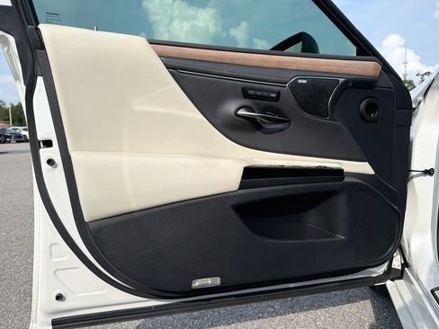 Used 2024 Lexus ES 350 Ultra Luxury w/ Accessory Package (Z2) FWD image 21