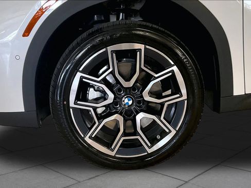 New 2026 BMW X2 xDrive28i w/ Technology Package AWD/4WD image 11