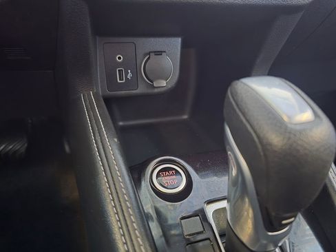 Used 2020 Nissan Kicks SV FWD image 38