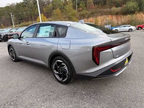 New 2025 Kia K4 EX image 4