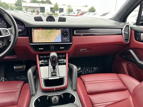 Used 2021 Porsche Cayenne GTS AWD/4WD image 16