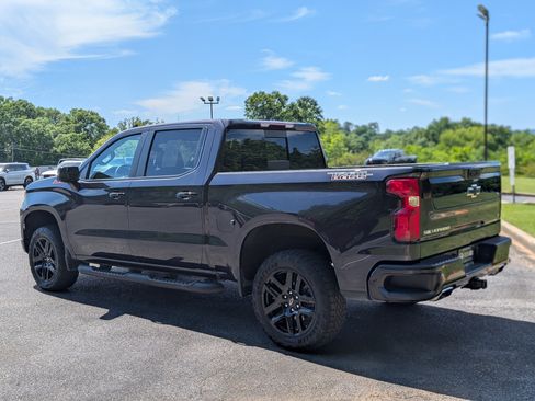 Used 2024 Chevrolet Silverado 1500 LT Trail Boss w/ Convenience Package II AWD/4WD image 7