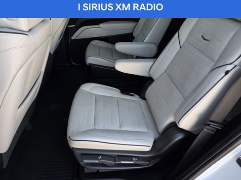 Used 2022 Cadillac Escalade Sport w/ LPO, ONYX Package image 17