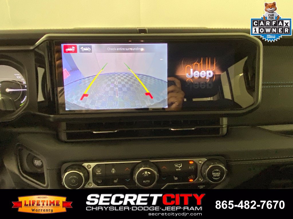 Used 2024 Jeep Wrangler Unlimited Rubicon 4xe w/ Technology Group AWD/4WD image 22