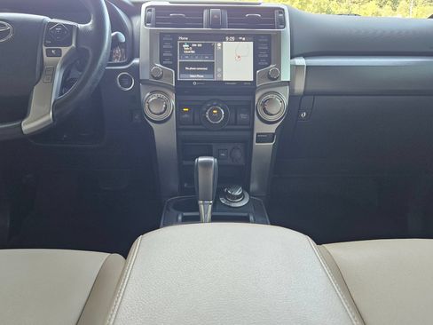 Used 2023 Toyota 4Runner SR5 Premium w/ Moonroof Package AWD/4WD image 10