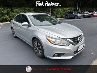 Used 2016 Nissan Altima 2.5 SL w/ Moonroof Package image 1