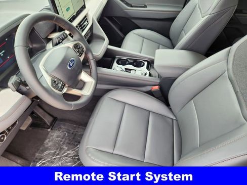 New 2026 Ford Explorer Active w/ Active Comfort Package image 13