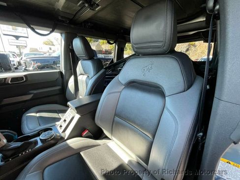 Used 2023 Ford Bronco Black Diamond image 14