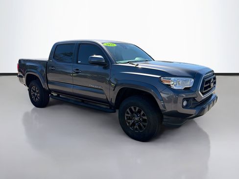 Used 2021 Toyota Tacoma SR5 w/ SR5 Appearance Package (SM) image 1