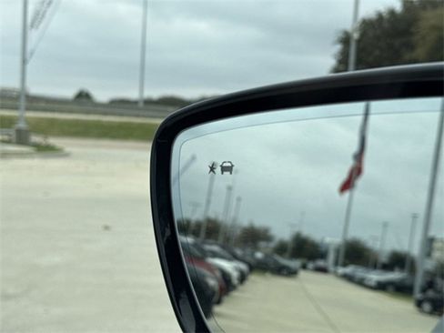 Used 2024 Buick Enclave Premium image 21