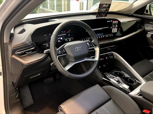 Used 2025 Audi Q5 Premium Plus AWD/4WD image 18