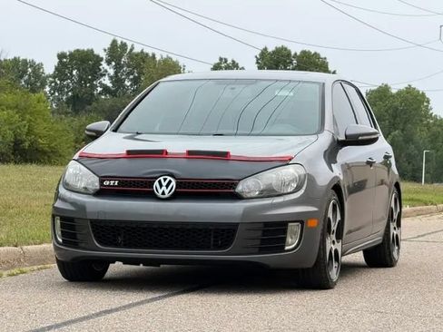 Used 2011 Volkswagen Golf 4-Door FWD image 34