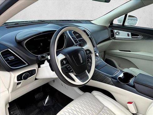 Used 2019 Lincoln Nautilus Black Label AWD/4WD image 14