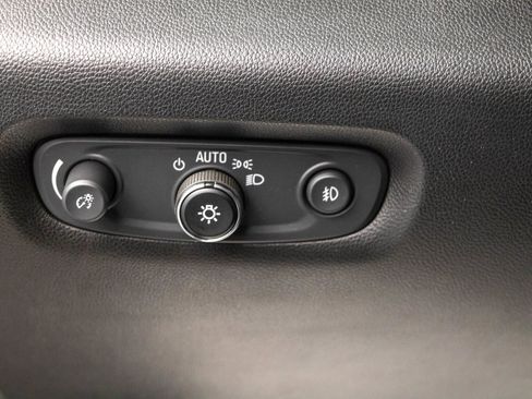 Used 2019 Chevrolet Traverse LT AWD/4WD image 18