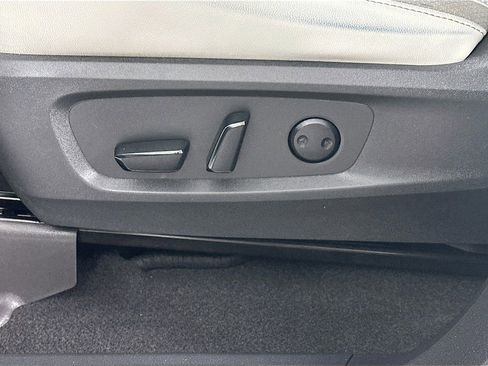 Used 2022 Nissan Pathfinder SL image 23