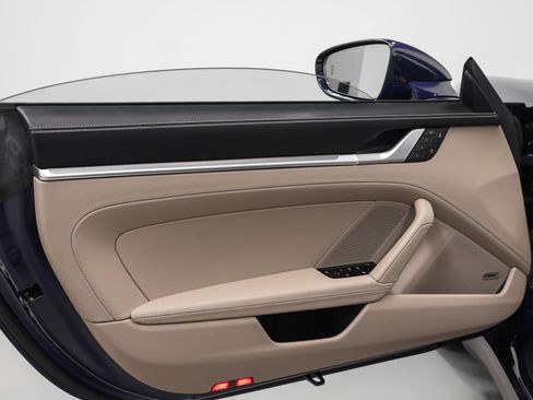 Certified 2025 Porsche 911 Carrera RWD image 59