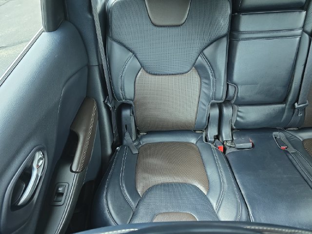 Used 2014 Jeep Cherokee Limited w/ Luxury Group FWD image 15