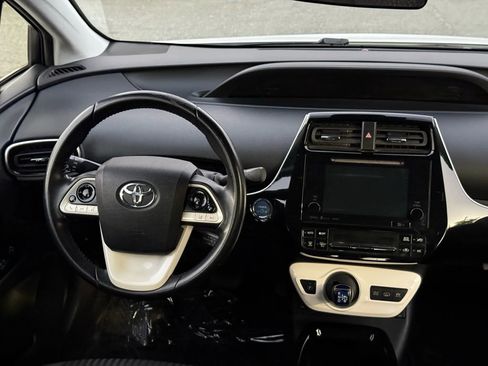 Used 2018 Toyota Prius Prime Plus w/ Carpet Mat Package image 28