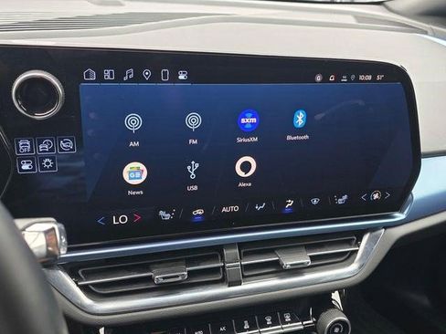 Certified 2024 Chevrolet Equinox EV LT w/ LPO, Blackout Package image 24