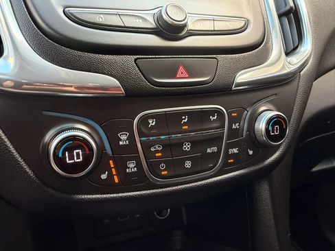 Used 2019 Chevrolet Equinox LT AWD/4WD image 17
