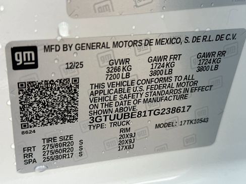 New 2026 GMC Sierra 1500 SLE w/ LPO, Black Badging Package image 27